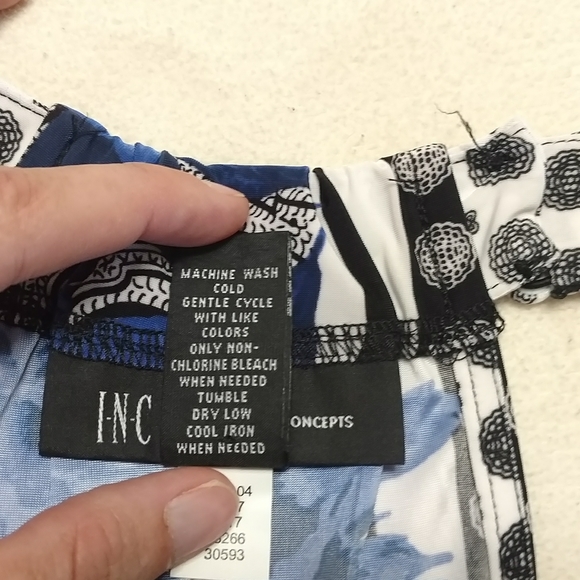 INC International Concepts Scoop Neck Sleeveless Blouse - Picture 6 of 6